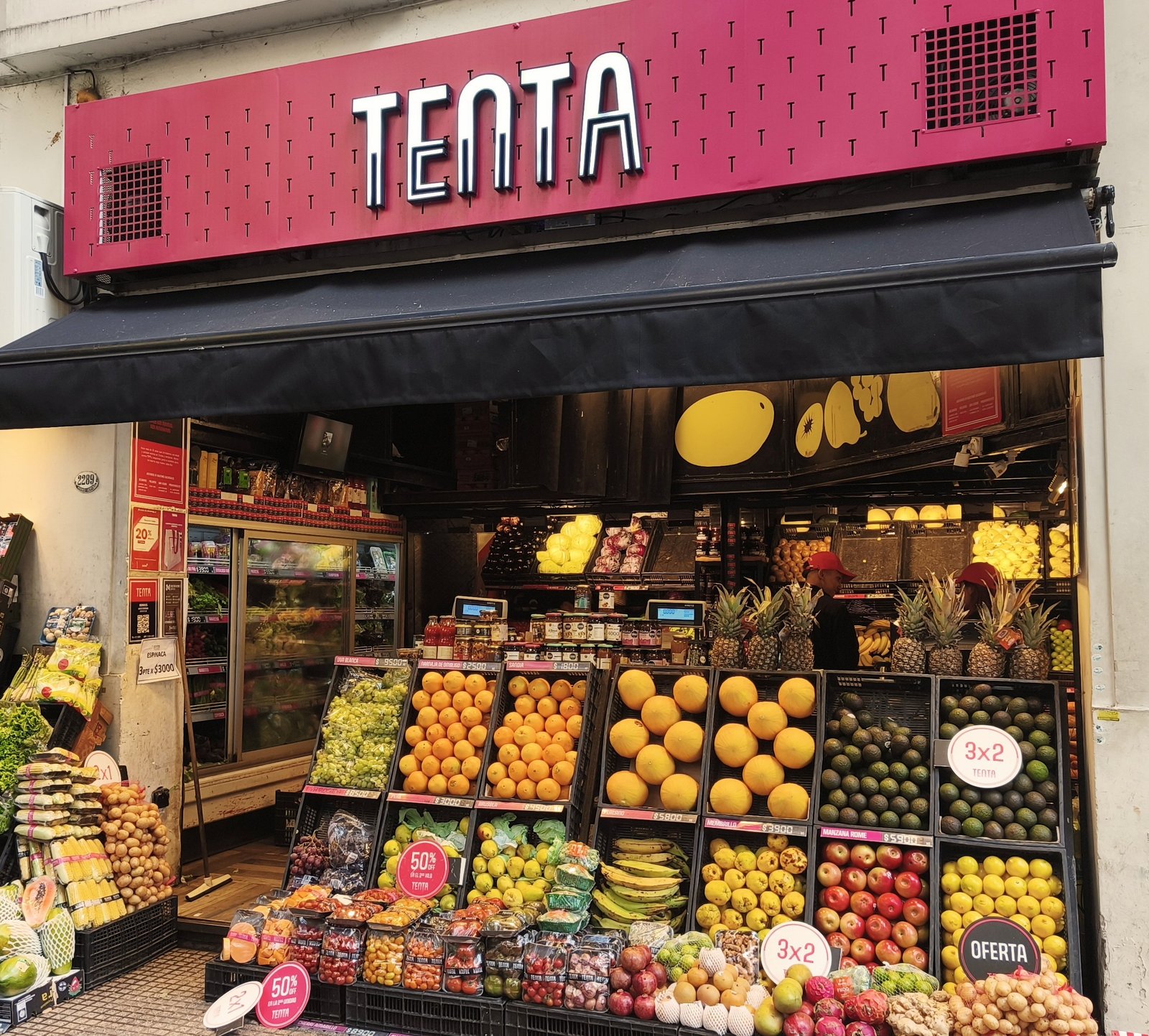 Local de TENTA en Av. Federico Lacroze 2289, Colegiales